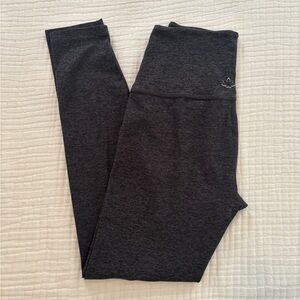 Beyond Yoga Caught in the Midi High Waisted Leggings Dark Gray Small